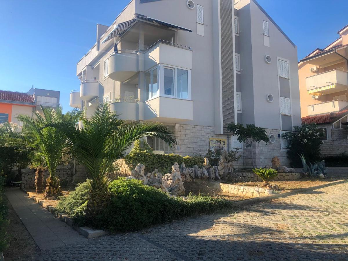 Apartment Dilba ノヴァリャ エクステリア 写真
